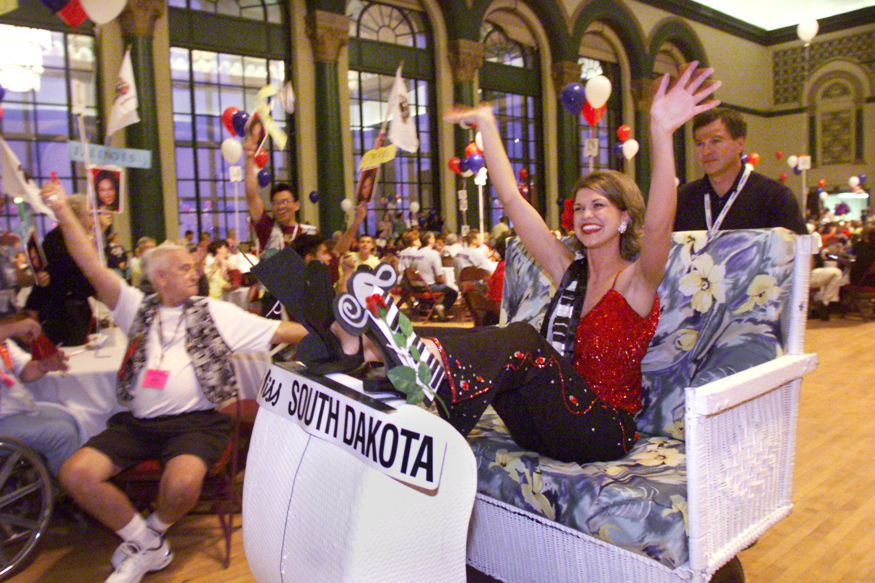 Miss America 2002 parade moves indoors